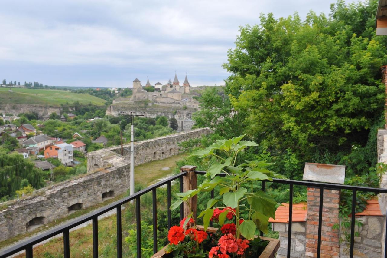 Будинок З Видом На Стару Фортецю Kamianets-Podilskyi Exterior photo