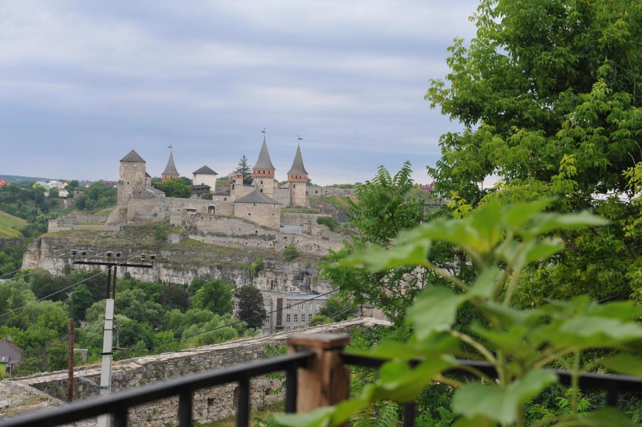 Будинок З Видом На Стару Фортецю Kamianets-Podilskyi Exterior photo